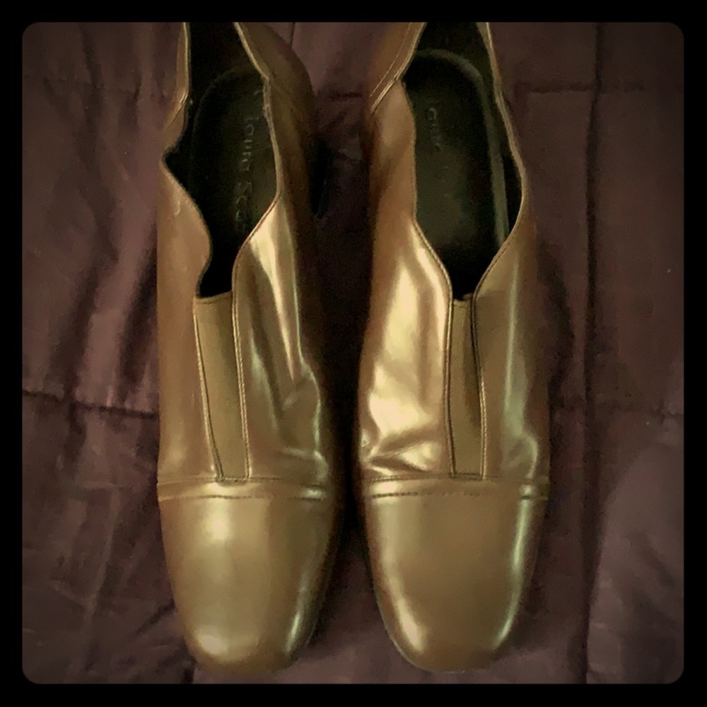 Brown leather heels
